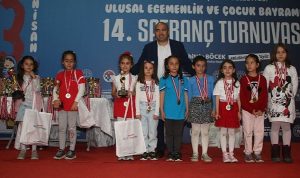 14-satranc-turnuvasi-sona-erdi-yuIw8s4J.jpg