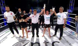 akin-fight-arena-d-smart-ekranlarinda-muhtesem-maclarla-izleyicileri-buyuledi-6dt8QC1w.jpg