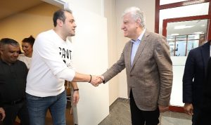 baskan-engin-belediye-personelinin-bayramini-kutladi-CbAMAbUu.jpg