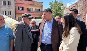 baskan-v-erkan-ozkan-depremzede-vatandaslari-yalniz-birakmadi-YQENBfuS.jpg