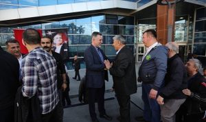 bayraklida-bayram-coskusu-calisanlara-maas-ve-ikramiye-mujdesi-DJLKytZv.jpg