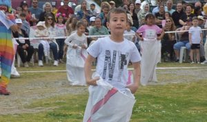 cocuk-bayrami-ucurtma-senligiyle-renklendi-pvG5r6ul.jpg