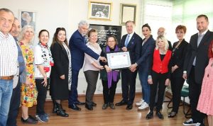 dil-ve-uslup-sorunu-ekonomiden-de-buyuk-bir-sorun-yBCLGNfI.jpg