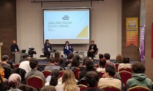 eskisehir-mersin-ve-istanbullu-gencler-sordu-siyasetciler-yanitladi-XudEfv1k.jpg