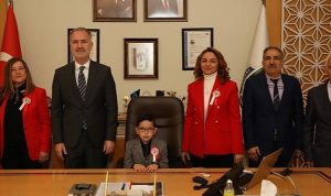 inegol-belediyesinde-yeni-baskan-makami-devraldi-EWZ6mHaf.jpg
