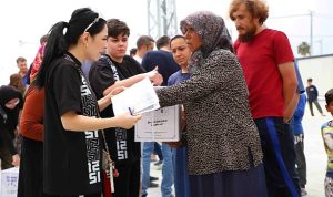 konya-konteyner-kentte-bayram-oncesi-cocuklar-ve-aileler-unutulmadi-ePlSMVqt.jpg
