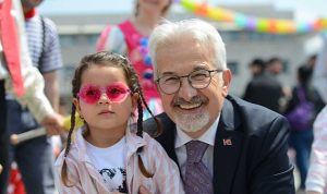 niluferde-23-nisan-coskusu-doyasiya-yasandi-k4Cj7OA5.jpg