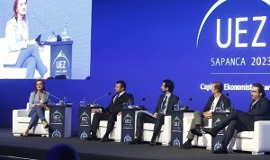 uez-2023te-dunya-genelindeki-inovatif-ve-rekabetci-is-alanlarina-adaptasyon-konusuldu-3qvrAYv3.jpg