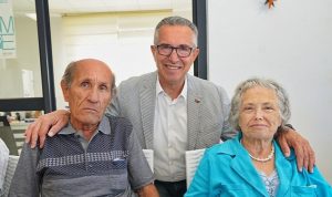 bu-merkez-alzheimer-demans-hastalarini-hayata-bagliyor-qbKVpx7k.jpg