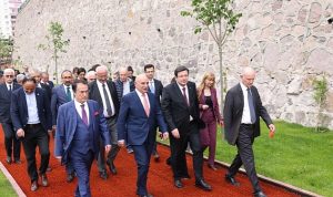 deniz-baykal-parki-keciorende-acildi-O69VM5rF.jpg