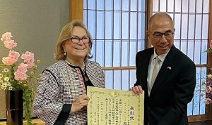 guler-sabanciya-japonya-buyukelcisi-odulu-takdim-edildi-nuCHme6p.jpg
