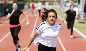 semra-aksu-atletizm-pistinde-bayram-coskusu-fR1pw7n4.jpg