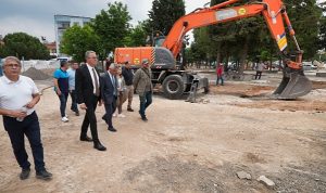 gaziemirin-meydanlari-yenileniyor-bh7IPxQX.jpg
