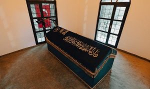 inegolun-fatihi-turgut-alpin-turbesi-restore-edildi-y7BxwwDR.jpg