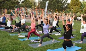 niluferliler-yoga-icin-bulusuyor-IbaAOqmw.jpg