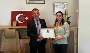 prof-dr-gultekin-toplumdaki-tum-bireyler-isaret-dilini-ogrenmeli-N3M92Hbj.jpg