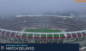 river-plate-defensa-karsilasmasinda-bir-taraftar-tribunden-duserek-hayatini-kaybetti-6Fw3tSgx.jpg