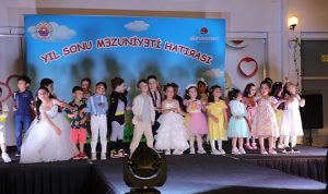 ugur-boceklerinde-mezuniyet-coskusu-T6J6ieJY.jpg