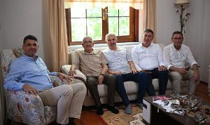 baskan-kocamandan-kartepeli-hacilara-ziyaret-5OVcK1G8.jpg