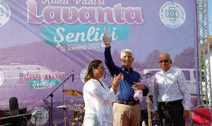 buyuksehir-lavanta-senligine-vatandaslardan-yogun-ilgi-inJ5Dd7x.jpg