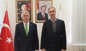 egeli-akademisyenler-hurda-incirlerden-bakteriyel-seluloz-uretimi-ile-ekonomiye-katki-saglayacak-bZX7tYVt.jpg