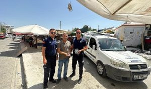gaziemir-belediyesi-zabitasindan-ornek-davranis-1hcaOuMv.jpg