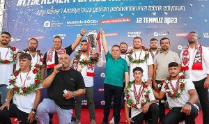kirkpinar-baspehlivani-yusuf-can-zeybeke-coskulu-karsilama-55Z2EMqv.jpg