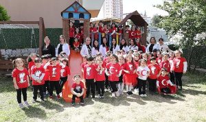 nar-ciceklerinde-tatil-zamani-4qP8ftuj.jpg