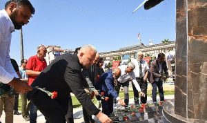 pehlivan-srebrenitsa-hepimizin-acisi-1Pp7j1dj.jpg