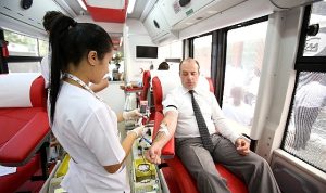 turk-kizilayin-kan-bagisi-ekipleri-15-temmuzda-meydanlarda-olacak-L8cXSKNT.jpg