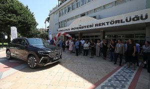 turkiyenin-yerli-otomobili-togg-deunun-makam-araci-oldu-QnmdeprC.jpg