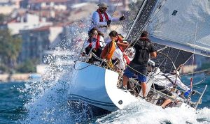11-tayk-eker-olympos-regatta-yelken-yarisinda-tirilye-koy-ici-etabinin-grup-liderleri-eVOtNcXX.jpg