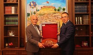 ak-parti-genel-baskan-yardimcisi-yilmazdan-baskan-savrana-ziyaret-BOgeIjxX.jpg