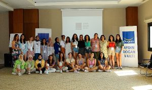 aydin-dogan-vakfi-gelecegin-liderlerini-kusadasindaki-yaz-kampinda-agirliyor-uJ1Hewi4.jpg
