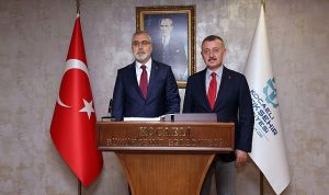 bakan-isikhandan-kocaeli-buyuksehir-belediyesine-ziyaret-CTctsGB2.jpg