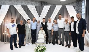baskan-kocaman-mutluluklara-ortak-oluyor-8q1ECWM3.jpg