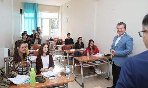 bergama-belediyesi-yasam-boyu-egitim-merkezi-kursundan-87-universiteli-cikti-gNT1cuR1.jpg