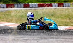 bom-karting-icin-izmitte-podyum-sirasi-3CaTvSrX.jpg