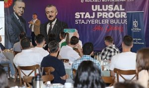 buyuksehir-stajyerleriyle-bulusan-buyukakin-ideallerinizden-asla-vazgecmeyin-BL6cUDUr.jpg
