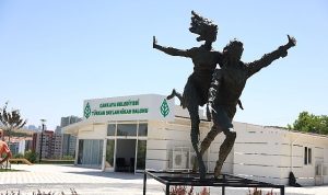 cankaya-belediyesi-hayatlari-birlestirmeye-devam-ediyor-6wwgwiaG.jpg