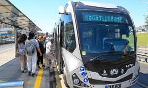 istanbul-buyuksehir-belediyesinin-yeni-metrobusleri-sefere-basladi-ENOMQfwu.jpg