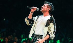 kenan-dogulu-yaz-konserlerine-hiz-kesmeden-devam-ediyor-kIyaYXXO.jpg
