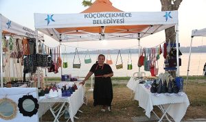 kucukcekmece-belediyesi-kadin-emegi-pazari-gol-kenarinda-vatandaslarla-bulusuyor-qlayjkMO.jpg