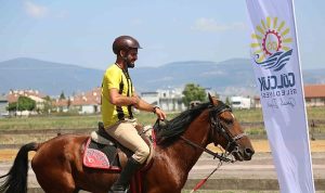 rahvan-at-yarisi-golcuk-kosusu-nefesleri-kesti-62JkbLZU.jpg