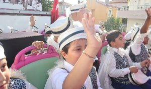 saraydaki-sunnet-soleni-unutulmaz-anlara-sahne-oldu-KqNs8YS8.jpg