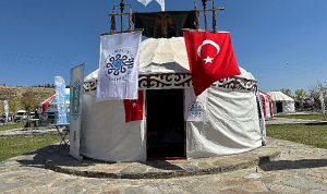 selcuklu-belediyesi-malazgirt-zaferi-kutlamalarina-katildi-lzsgPkDp.jpg