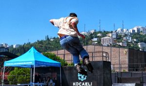 skate-parkta-adrenalin-tavan-yapti-embRbPfC.jpg
