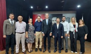 turk-kizilay-bayraklida-metin-koroglu-guven-tazeledi-75lpBlrQ.jpg