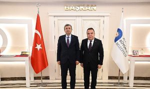 vali-sahinden-baskan-boceke-iade-i-ziyaret-L8z3CDWi.jpg