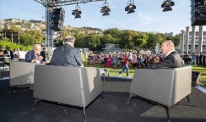 7uluslararasi-izmir-edebiyat-festivali-basladi-3Dwxl9dp.jpg
